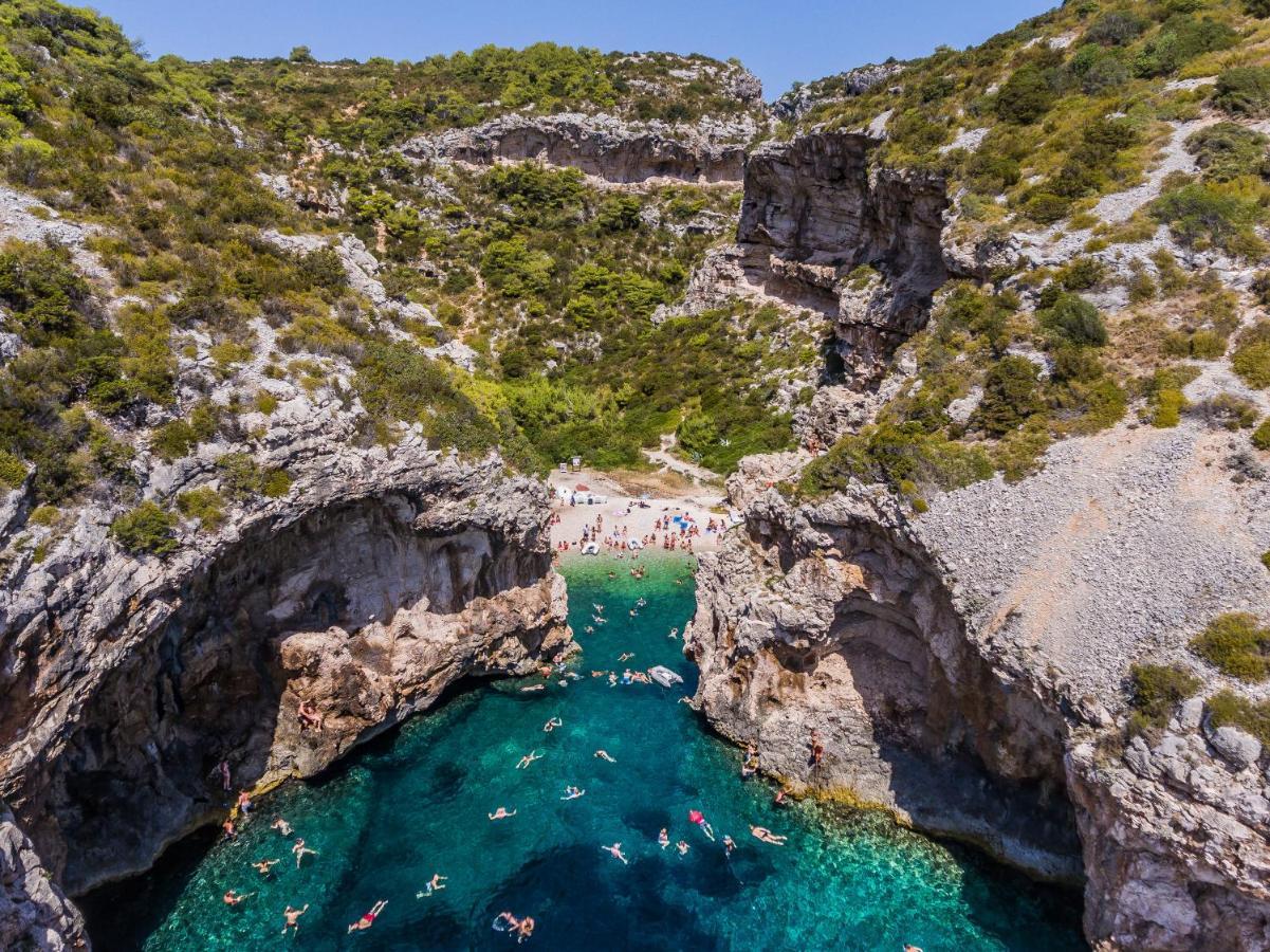 Villa Luana Vis Exterior foto