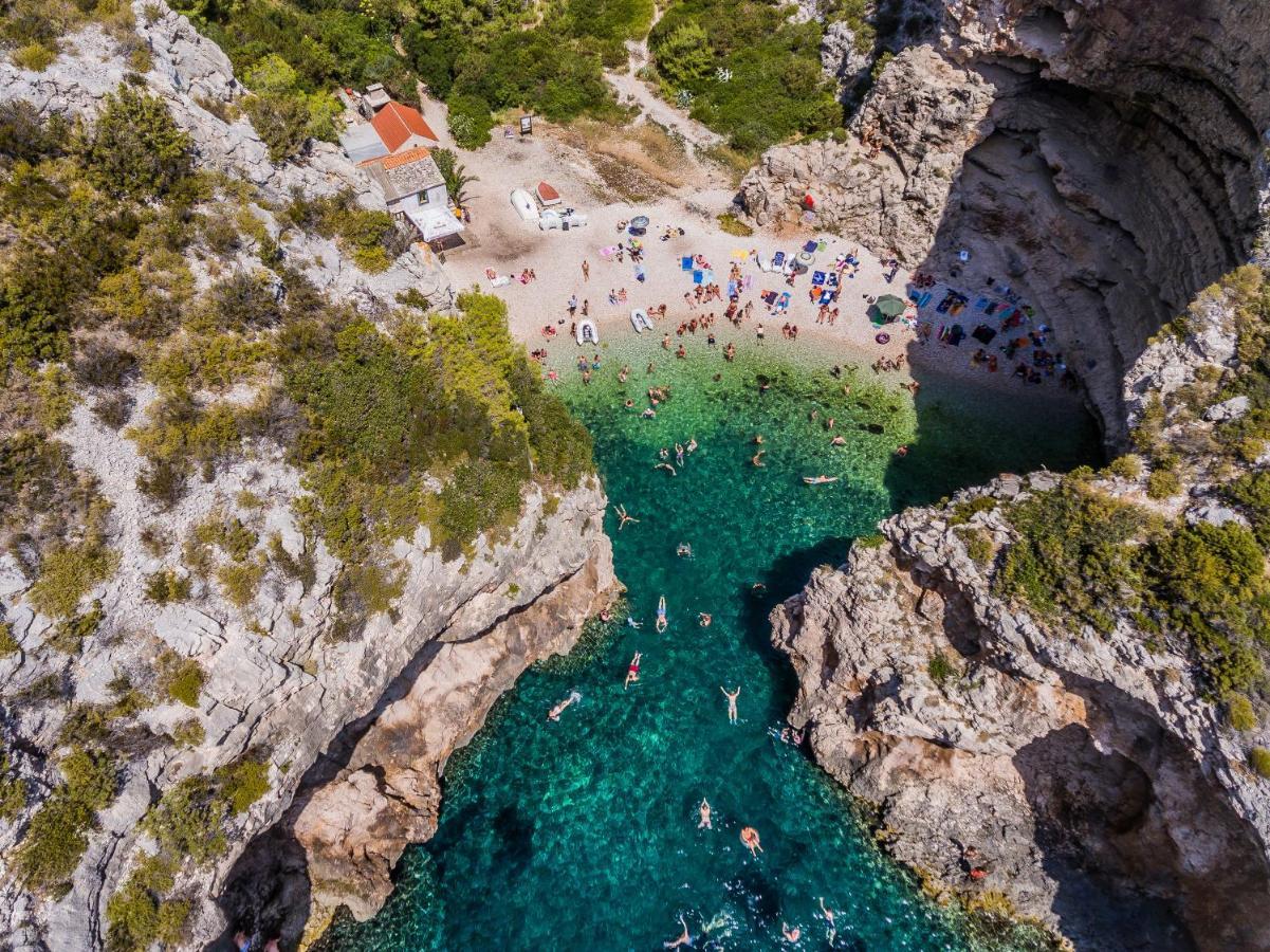 Villa Luana Vis Exterior foto